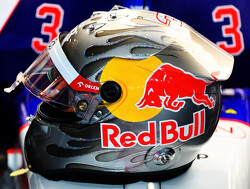 Ricciardo presenteert speciale helm voor thuisrace