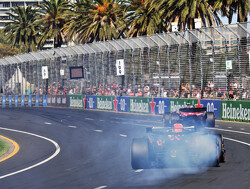 Verstappen valt uit in Australische Grand Prix door kapotte rem