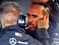 Hamilton ontvangt gridstraf na blokkeren Perez