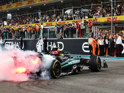 Wolff denkt dat Hamilton afscheidsrace had kunnen winnen