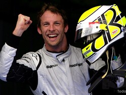 Button stoft oude helm af voor laatste F1-race