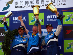 Huff verslaat Coronel in tweede race, Muller opnieuw kampioen