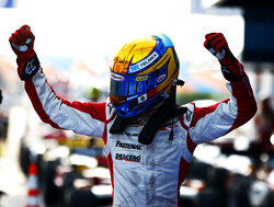 Esteban Gutierrez steviger aan kop na overwinning Silverstone