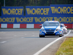 Yvan Muller scoort dominante pole position in Oschersleben