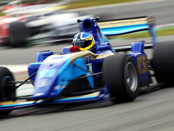 Jack Clarke kiest voor derde seizoen Formule 2 in 2011