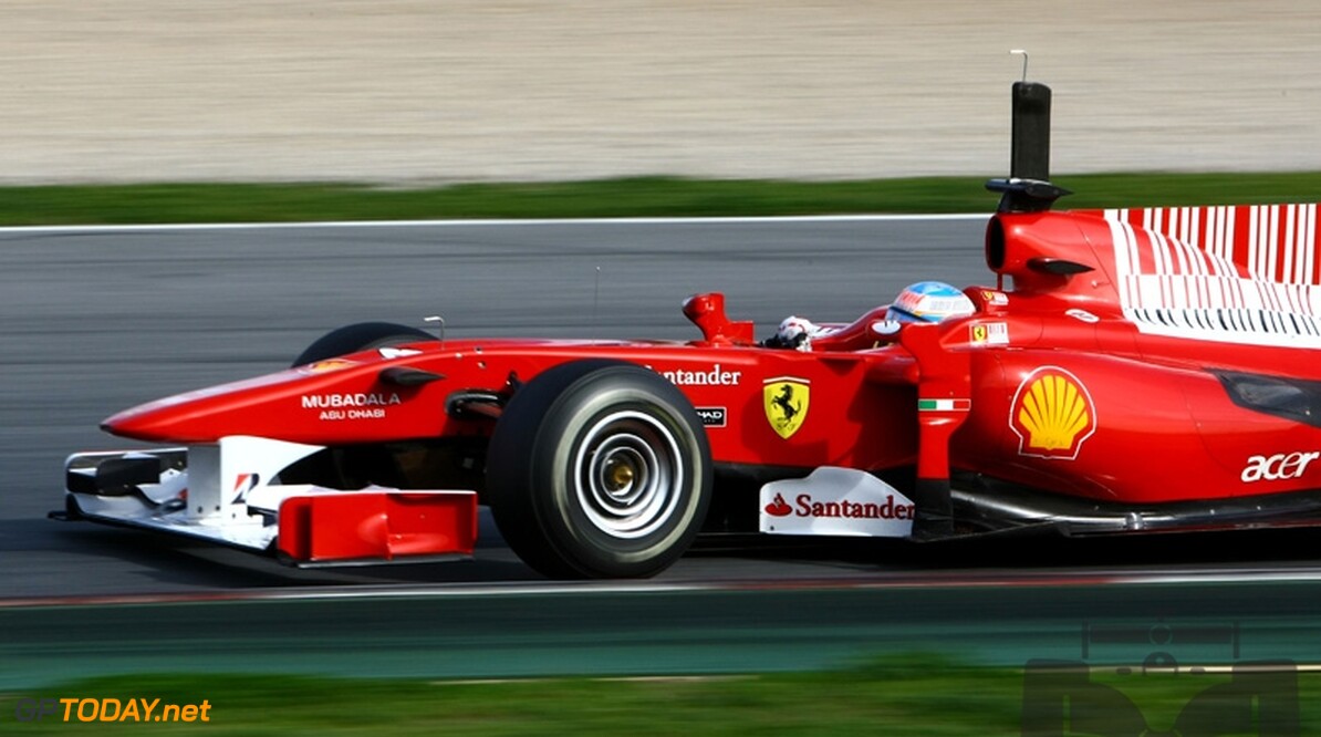 Alonso beschouwt Red Bull Racing als favoriet voor Bahrein