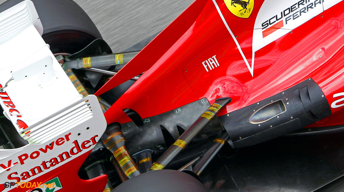 VT1: Alonso en Ferrari starten goed met updates in Barcelona