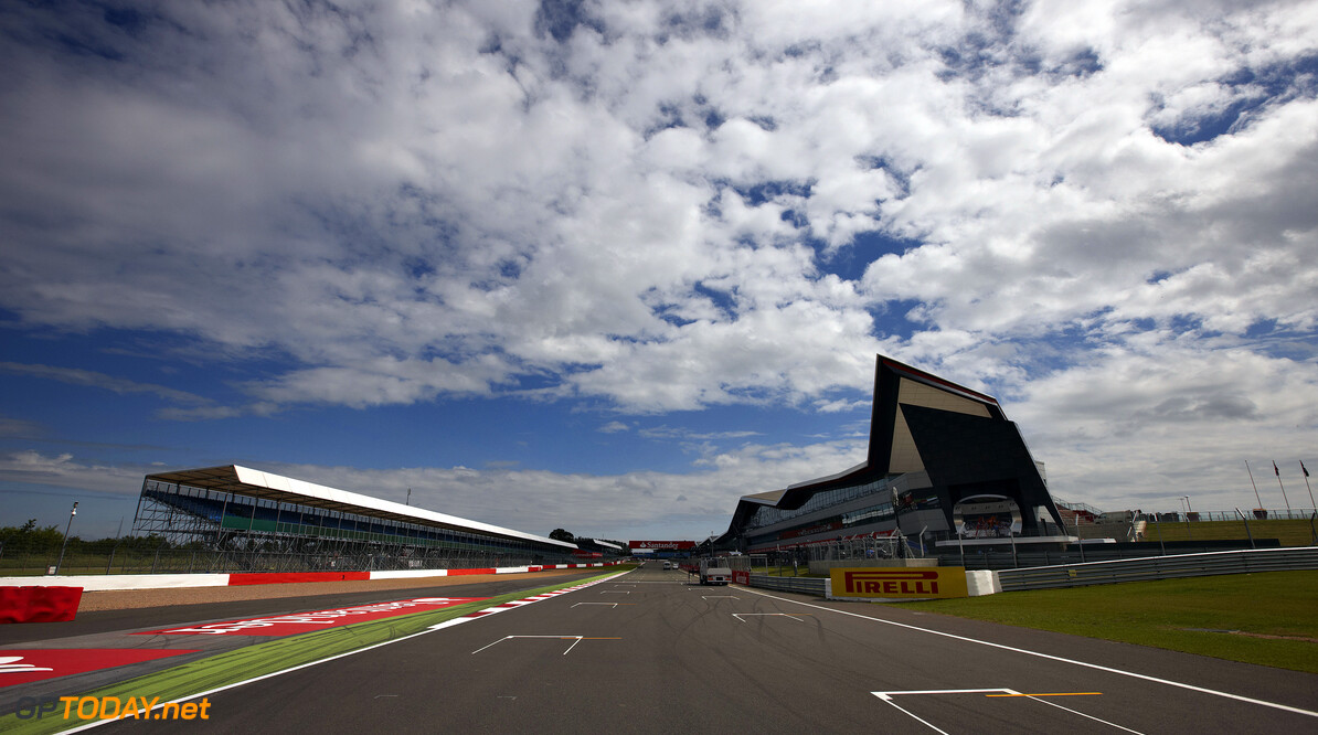 Three teams ready for Silverstone test