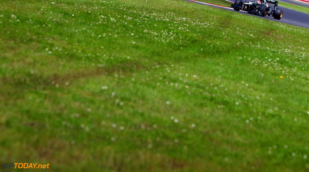 2012 British Grand Prix - Sunday
Silverstone, Northamptonshire, England
8th July 2012
World Copyright:Lorenzo Bellanca/LAT Photographic
ref: Digital Image GU5G2636





12 GBR GB Britain Brit English Northants Great F1 Formula 1 Formula One GP July