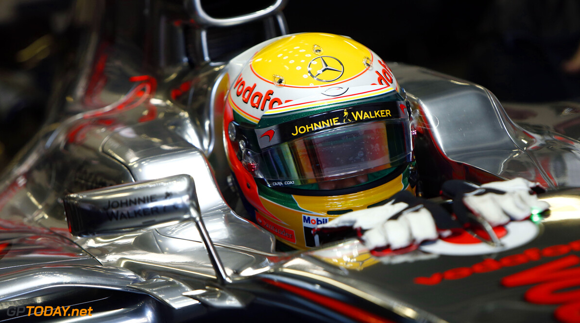 Hamilton talked with Ferrari about seat of Massa