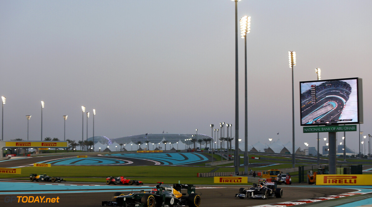 Yas Marina Circuit, Abu Dhabi, United Arab Emirates
Sunday 4th November 2012.
World Copyright:Andrew Ferraro/LAT Photographic 
ref: Digital Image _79P3650





12 UAE F1 Formula 1 Formula One GP Nov