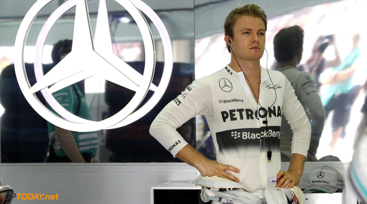 Mercedes blaast loftrompet voor onzelfzuchtige Rosberg