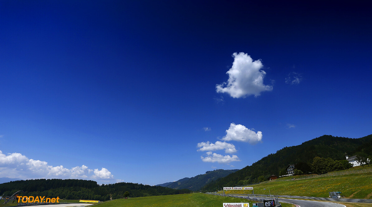 2014 Austrian GP race date brought forward another week