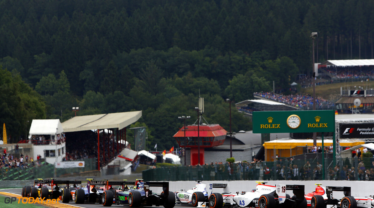 2013 GP2 Series. Round 8. 
Spa - Francorchamps, Spa, Belgium. 24th August.
Saturday race.
Race start. Action. 
World Copyright: Alastair Staley/GP2 Media Service.
ref: Digital Image _R6T6940.jpg