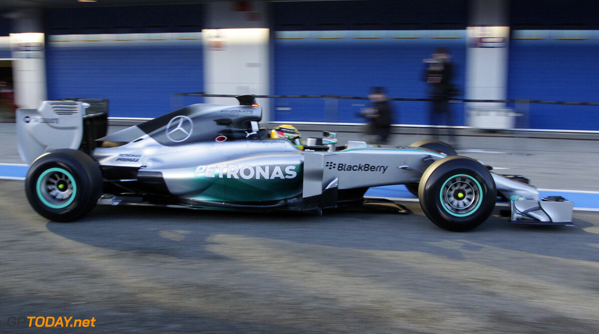 Hamilton vindt het nieuwe rijden in Formule 1 fantastisch
