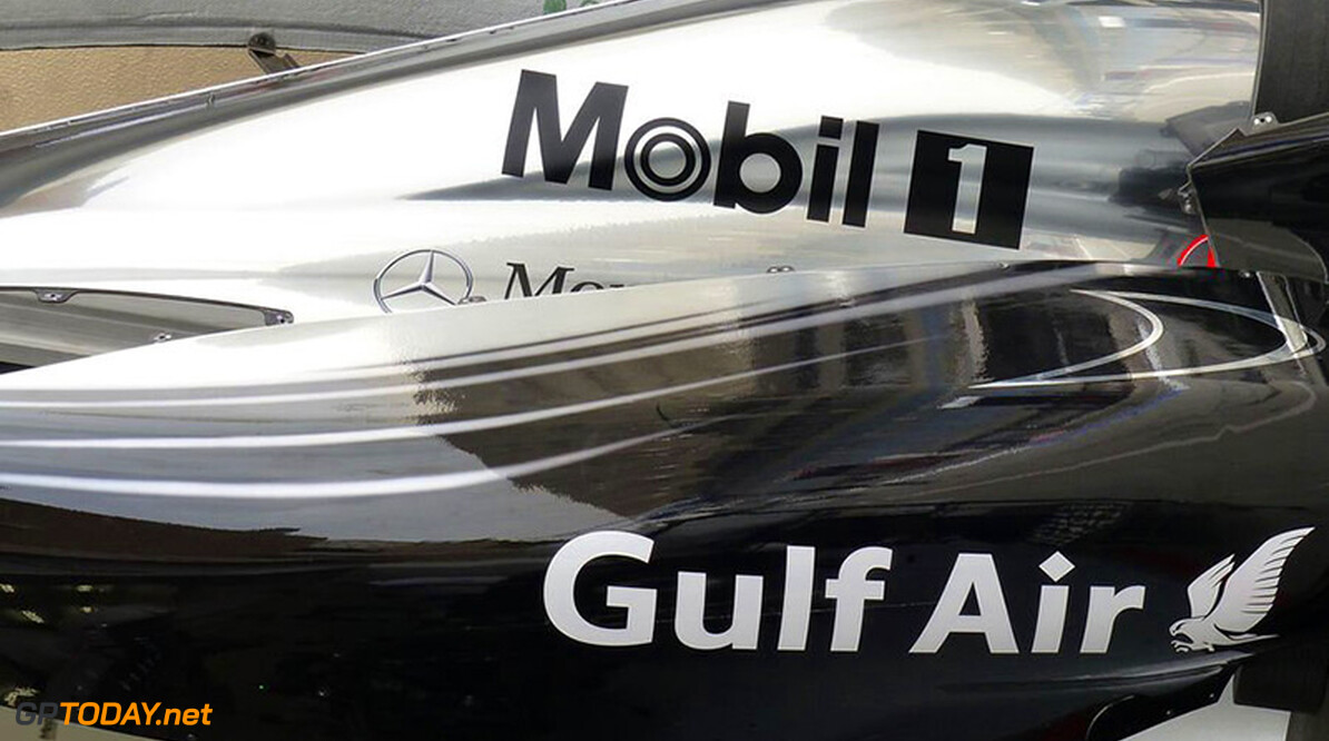 McLaren in Bahrein met Gulf Air op de side-pods
