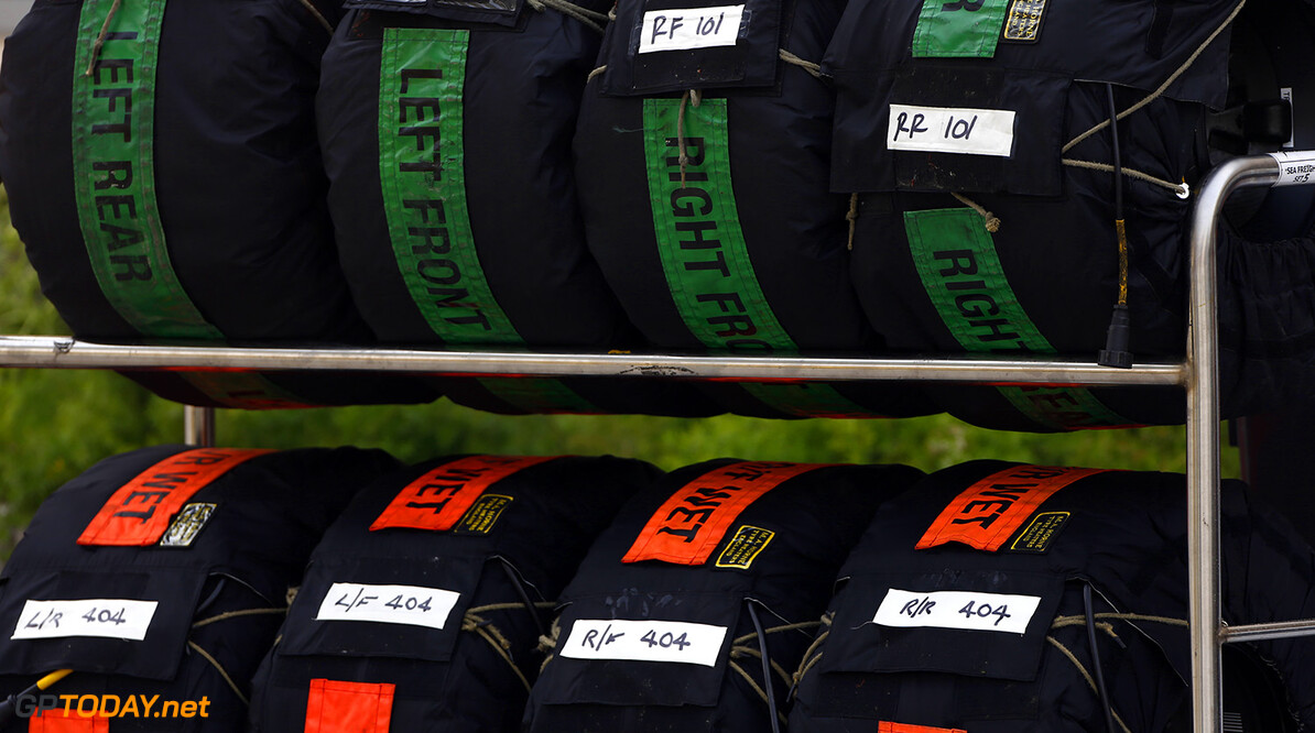 Pirelli casts doubt over proposed tyre-warmer ban for 2015