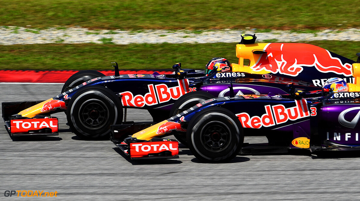 KUALA LUMPUR, MALAYSIA - MARCH 29:  Daniel Ricciardo of Australia and Infiniti Red Bull Racing drives next to Daniil Kvyat of Russia and Infiniti Red Bull Racing during the Malaysia Formula One Grand Prix at Sepang Circuit on March 29, 2015 in Kuala Lumpur, Malaysia.  (Photo by Lars Baron/Getty Images) // Getty Images/Red Bull Content Pool // P-20150329-00158 // Usage for editorial use only // Please go to www.redbullcontentpool.com for further information. // 
F1 Grand Prix of Malaysia
Lars Baron
Sepang
Malaysia

P-20150329-00158