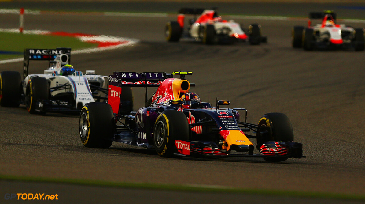 BAHRAIN, BAHRAIN - APRIL 19:  Daniil Kvyat of Russia and Infiniti Red Bull Racing drives during the Bahrain Formula One Grand Prix at Bahrain International Circuit on April 19, 2015 in Bahrain, Bahrain.  (Photo by Dan Istitene/Getty Images) // Getty Images/Red Bull Content Pool // P-20150419-00265 // Usage for editorial use only // Please go to www.redbullcontentpool.com for further information. // 
F1 Grand Prix of Bahrain
Dan Istitene
As Sakhir
Bahrain

P-20150419-00265