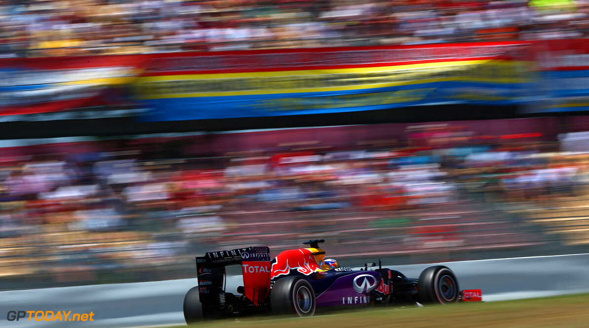 MONTMELO, SPAIN - MAY 10:  Daniel Ricciardo of Australia and Infiniti Red Bull Racing drives during the Spanish Formula One Grand Prix at Circuit de Catalunya on May 10, 2015 in Montmelo, Spain.  (Photo by Clive Mason/Getty Images) // Getty Images/Red Bull Content Pool // P-20150510-00183 // Usage for editorial use only // Please go to www.redbullcontentpool.com for further information. // 
Spanish F1 Grand Prix
Clive Mason
Barcelona (City)
Spain

P-20150510-00183