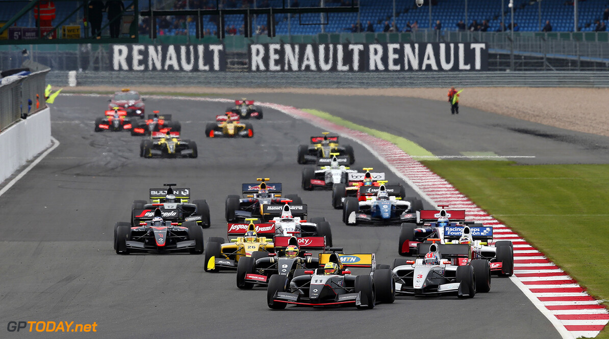 11 ELLINAS Tio (CYP) Strakka Racing (GBR) action, start during the 2015 World Series by Renault from September 3 to 5th  2015, at Silverstone, England. Photo Alexandre Guillaumot  / DPPI.
AUTO - WSR SILVERSTONE 2015
Alexandre Guillaumot
Silverstone
Angleterre

2.0 2015 Auto Car CHAMPIONNAT ESPAGNE Europe FORMULA RENAULT FORMULES FR FR 3.5 MONOPLACE Motorsport Race RENAULT SPORT series Sport UNIPLACE VOITURES WORLD WORLD SERIES BY RENAULT WSR ANGLETERRE