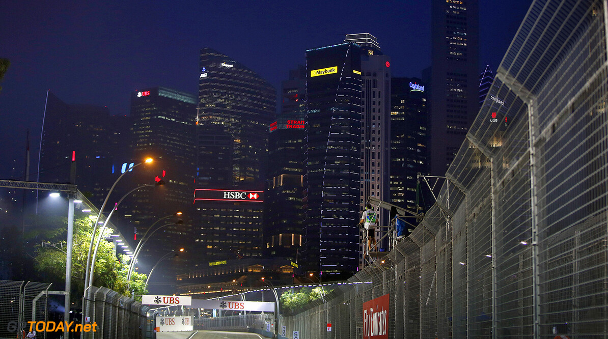 Marina Bay Circuit, Singapore.
Friday 18 September 2015.
Valtteri Bottas, Williams FW37 Mercedes. 
Photo: Glenn Dunbar/Williams
ref: Digital Image WW2Q3110