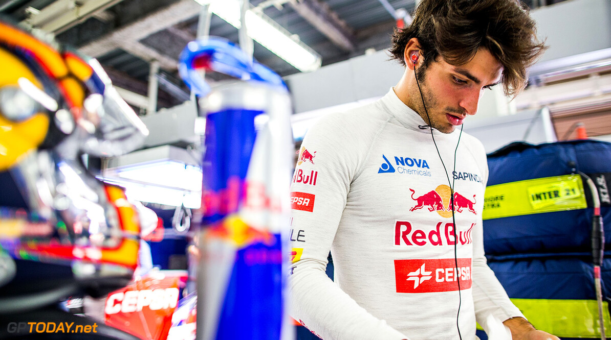 SUZUKA, JAPAN - SEPTEMBER 25:  Carlos Sainz of Scuderia Toro Rosso and Spain during practice for the Formula One Grand Prix of Japan at Suzuka Circuit on September 25, 2015 in Suzuka.  (Photo by Peter Fox/Getty Images) // Getty Images/Red Bull Content Pool // P-20150925-00146 // Usage for editorial use only // Please go to www.redbullcontentpool.com for further information. // 
F1 Grand Prix of Japan - Practice
Peter Fox
Suzuka
Japan

P-20150925-00146
