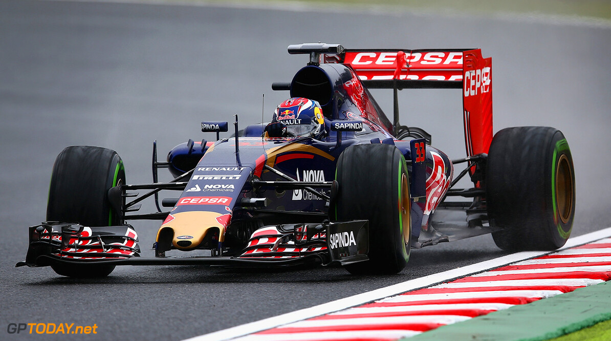 SUZUKA, JAPAN - SEPTEMBER 25:  Max Verstappen of Netherlands and Scuderia Toro Rosso drives during practice for the Formula One Grand Prix of Japan at Suzuka Circuit on September 25, 2015 in Suzuka.  (Photo by Clive Mason/Getty Images) // Getty Images/Red Bull Content Pool // P-20150925-00104 // Usage for editorial use only // Please go to www.redbullcontentpool.com for further information. // 
F1 Grand Prix of Japan - Practice
Clive Mason
Suzuka
Japan

P-20150925-00104