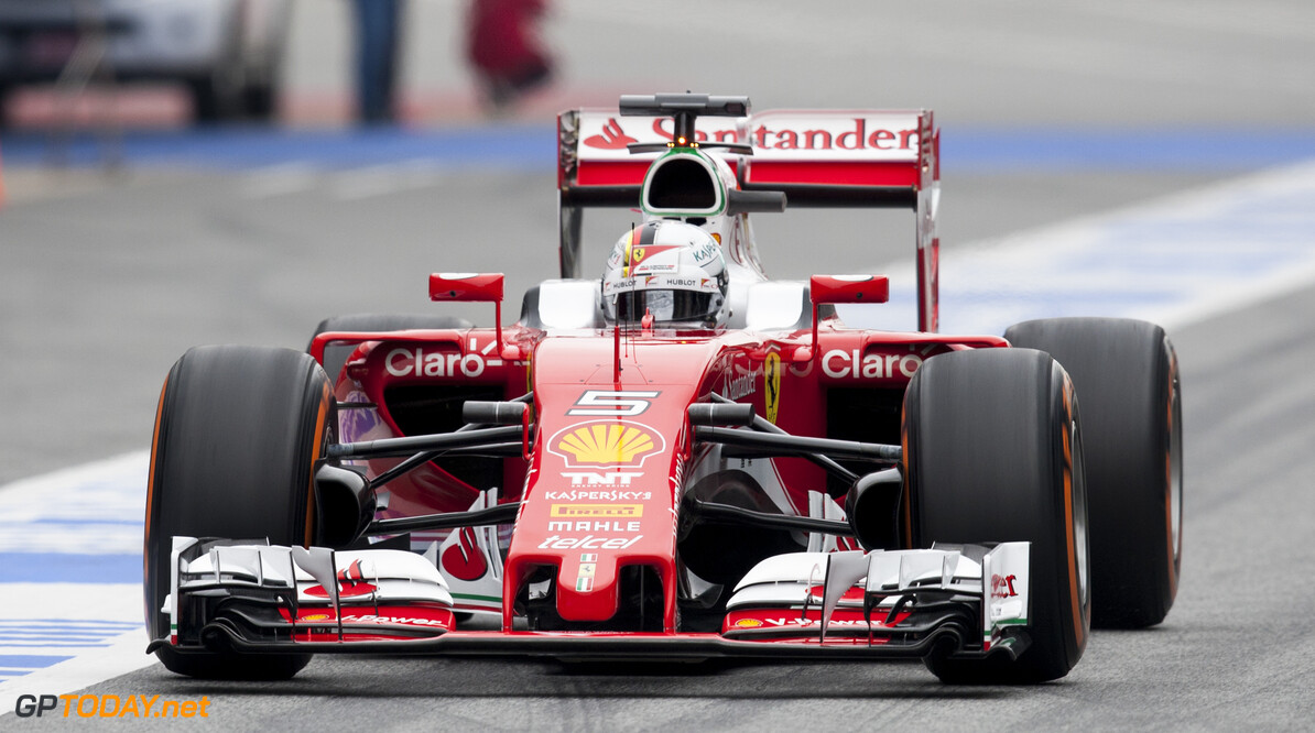 Bernie Ecclestone vestigt hoop op Ferrari