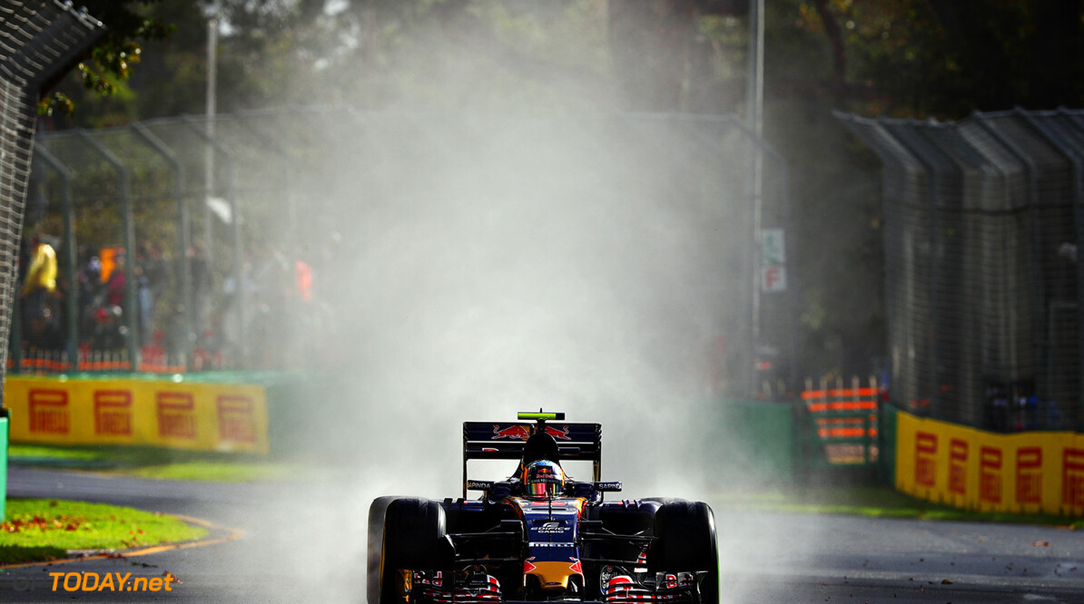 MELBOURNE, AUSTRALIA - MARCH 18: Carlos Sainz Jr of Spain drives the (55) Scuderia Toro Rosso STR11 Ferrari 059/5 turbo on track during practice ahead of the Australian Formula One Grand Prix at Albert Park on March 18, 2016 in Melbourne, Australia.  (Photo by Clive Mason/Getty Images) // Getty Images / Red Bull Content Pool  // P-20160318-00175 // Usage for editorial use only // Please go to www.redbullcontentpool.com for further information. // 
Australian F1 Grand Prix - Practice
Clive Mason
Melbourne
Australia

P-20160318-00175