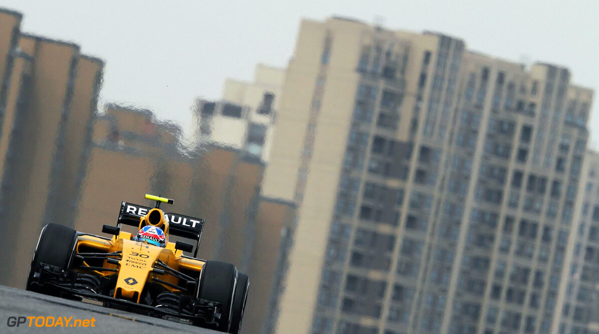 Renault kan weinig uitrichten in Chinese Grand Prix