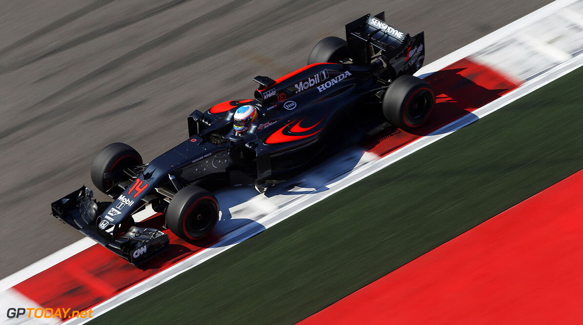 Fernando Alonso, McLaren MP4-31 Honda, on track.