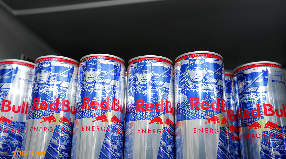 Red Bull lanceert nieuw blikje met afbeelding Verstappen