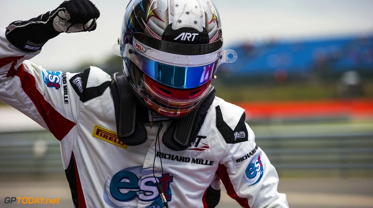 albon dtm helmet