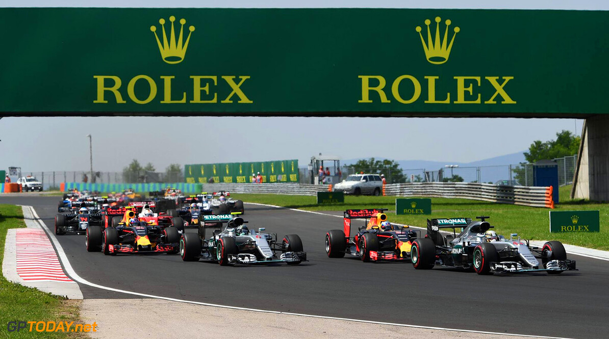 Red Bull Racing richt alle pijlen nu op Mercedes