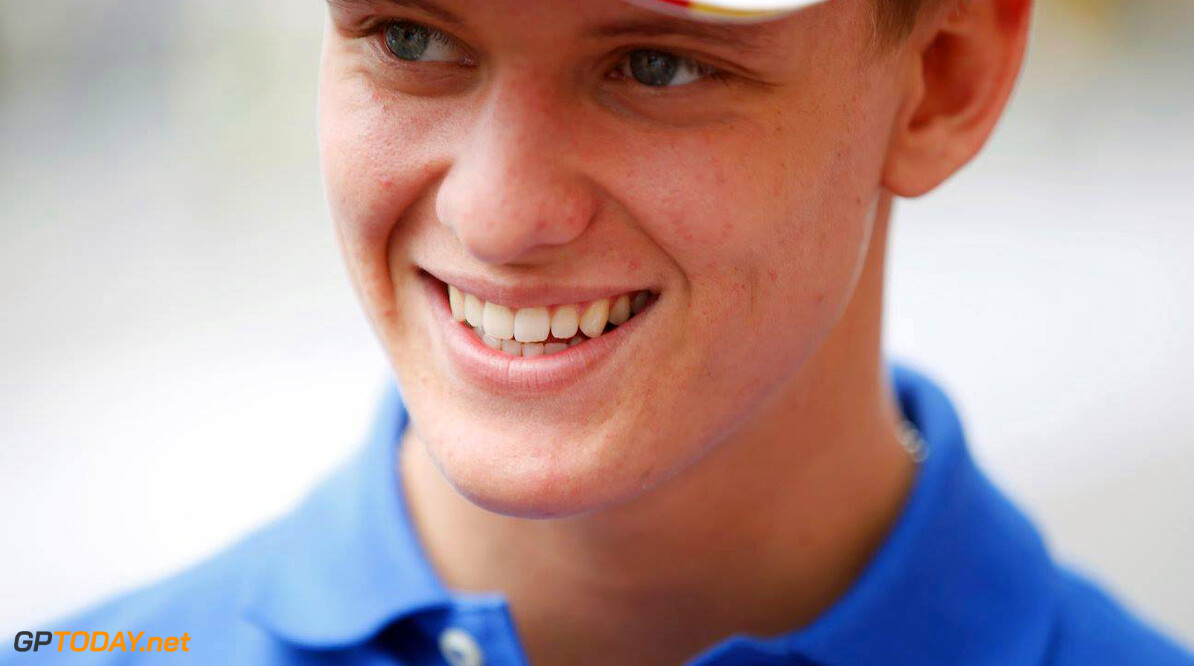 Mick Schumacher to stay for second F3 season