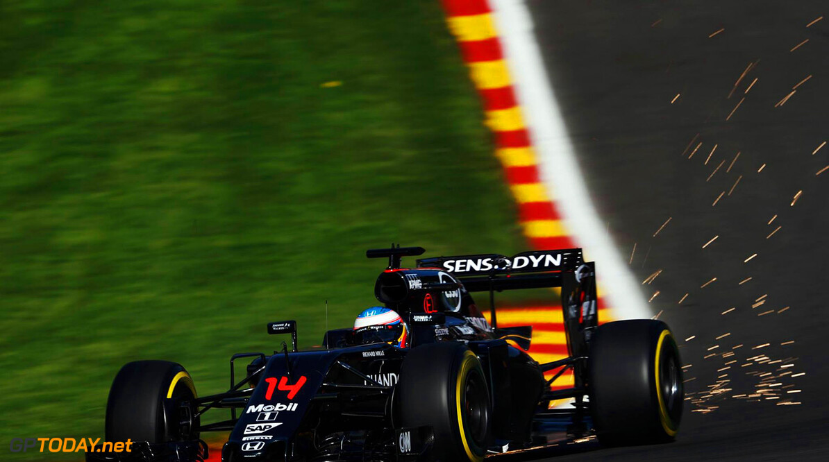 Alonso krijgt gridstraf van 35 plaatsen