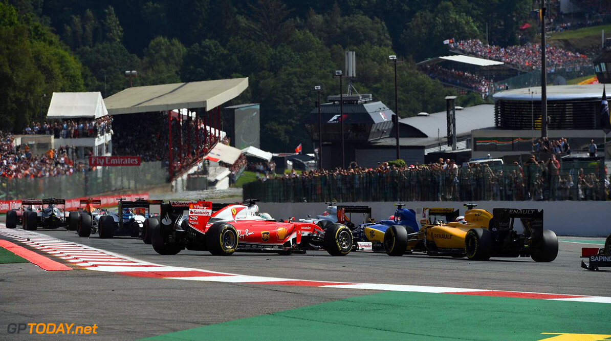 Verplichte sluiting Formule 1-fabrieken begonnen