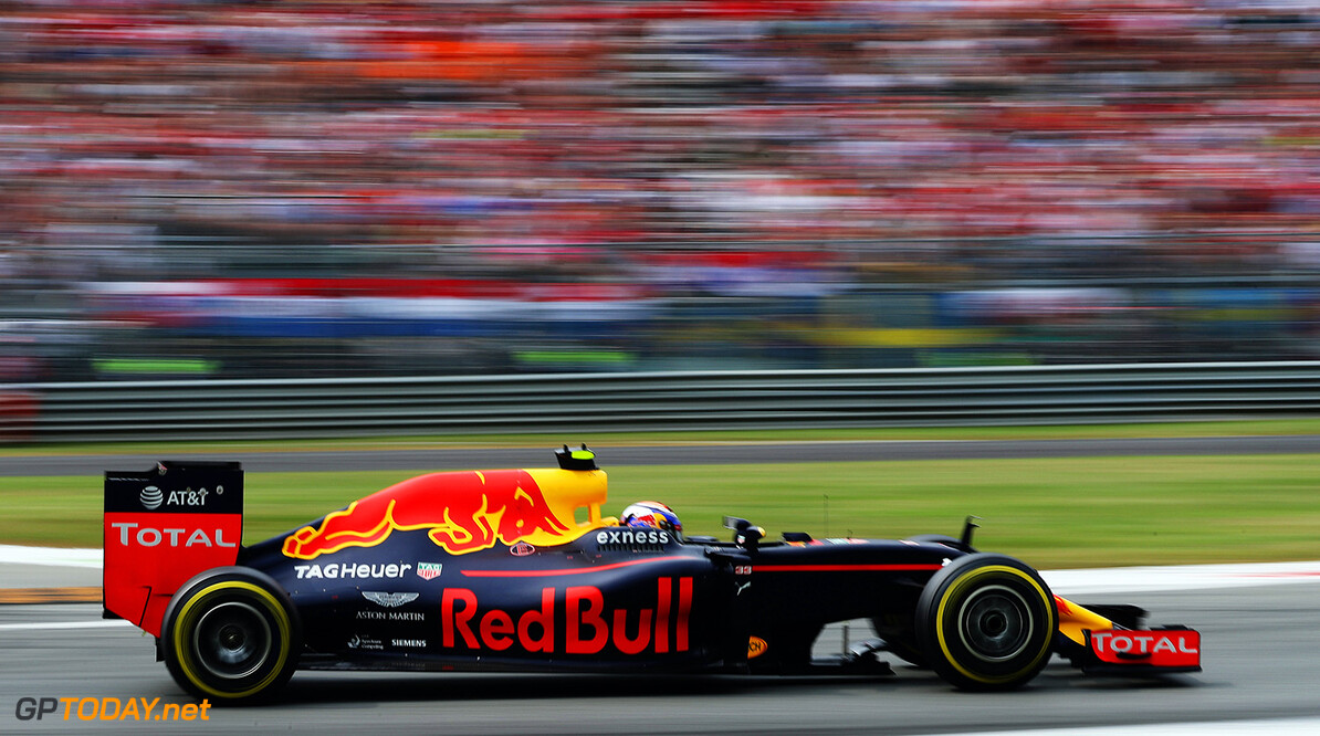 MONZA, ITALY - SEPTEMBER 04: Max Verstappen of the Netherlands driving the (33) Red Bull Racing Red Bull-TAG Heuer RB12 TAG Heuer on track during the Formula One Grand Prix of Italy at Autodromo di Monza on September 4, 2016 in Monza, Italy.  (Photo by Mark Thompson/Getty Images) // Getty Images / Red Bull Content Pool  // P-20160904-00965 // Usage for editorial use only // Please go to www.redbullcontentpool.com for further information. // 
F1 Grand Prix of Italy
Mark Thompson
Monza
Italy

P-20160904-00965