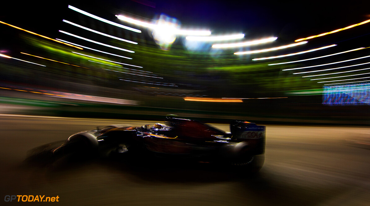 SINGAPORE - SEPTEMBER 18: Carlos Sainz of Spain driving the (55) Scuderia Toro Rosso STR11 Ferrari 060/5 turbo on track during the Formula One Grand Prix of Singapore at Marina Bay Street Circuit on September 18, 2016 in Singapore.  (Photo by Lorenzo Bellanca/Getty Images) // Getty Images / Red Bull Content Pool  // P-20160918-01683 // Usage for editorial use only // Please go to www.redbullcontentpool.com for further information. // 
F1 Grand Prix of Singapore
Getty Images
Singapore
Singapore

P-20160918-01683