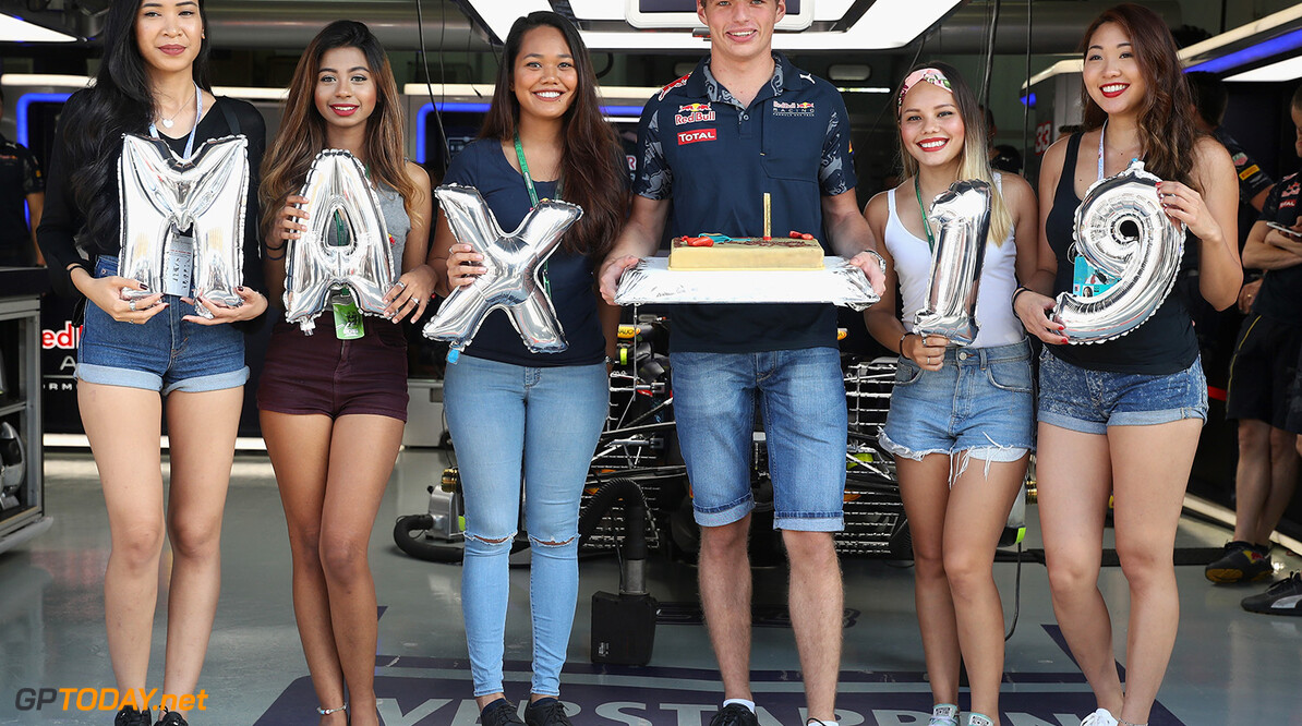 KUALA LUMPUR, MALAYSIA - SEPTEMBER 30:  Max Verstappen of Netherlands and Red Bull Racing celebrates his 19th birthday before practice for the Malaysia Formula One Grand Prix at Sepang Circuit on September 30, 2016 in Kuala Lumpur, Malaysia.  (Photo by Mark Thompson/Getty Images) // Getty Images / Red Bull Content Pool  // P-20160930-00122 // Usage for editorial use only // Please go to www.redbullcontentpool.com for further information. // 
F1 Grand Prix of Malaysia - Practice
Mark Thompson
Kuala Lumpur
Malaysia

P-20160930-00122