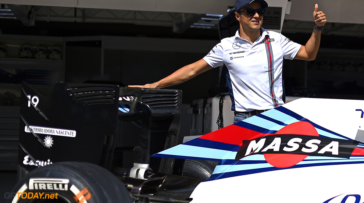 Williams give Felipe Massa his Brazil GP car as a leaving present