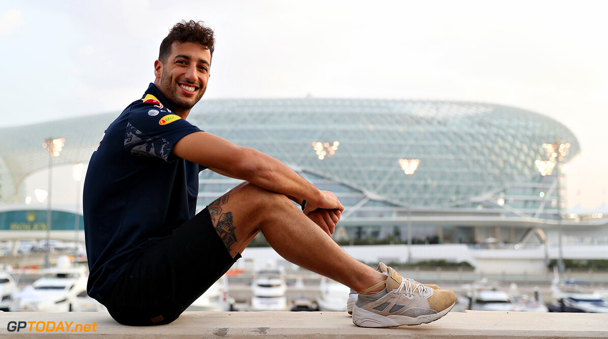ABU DHABI, UNITED ARAB EMIRATES - NOVEMBER 24:  Daniel Ricciardo of Australia and Red Bull Racing during previews for the Abu Dhabi Formula One Grand Prix at Yas Marina Circuit on November 24, 2016 in Abu Dhabi, United Arab Emirates.  (Photo by Mark Thompson/Getty Images) // Getty Images / Red Bull Content Pool  // P-20161124-00769 // Usage for editorial use only // Please go to www.redbullcontentpool.com for further information. // 
F1 Grand Prix of Abu Dhabi - Previews
Mark Thompson
Abu Dhabi
United Arab Emirates

P-20161124-00769