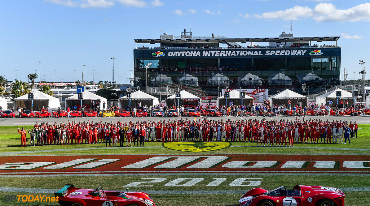 Nettowinst Ferrari steeg in 2016 naar 400 miljoen