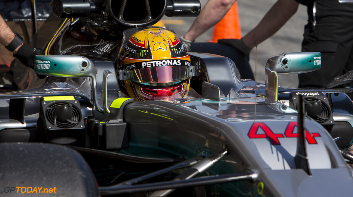 Hamilton tops FP1 in Melbourne