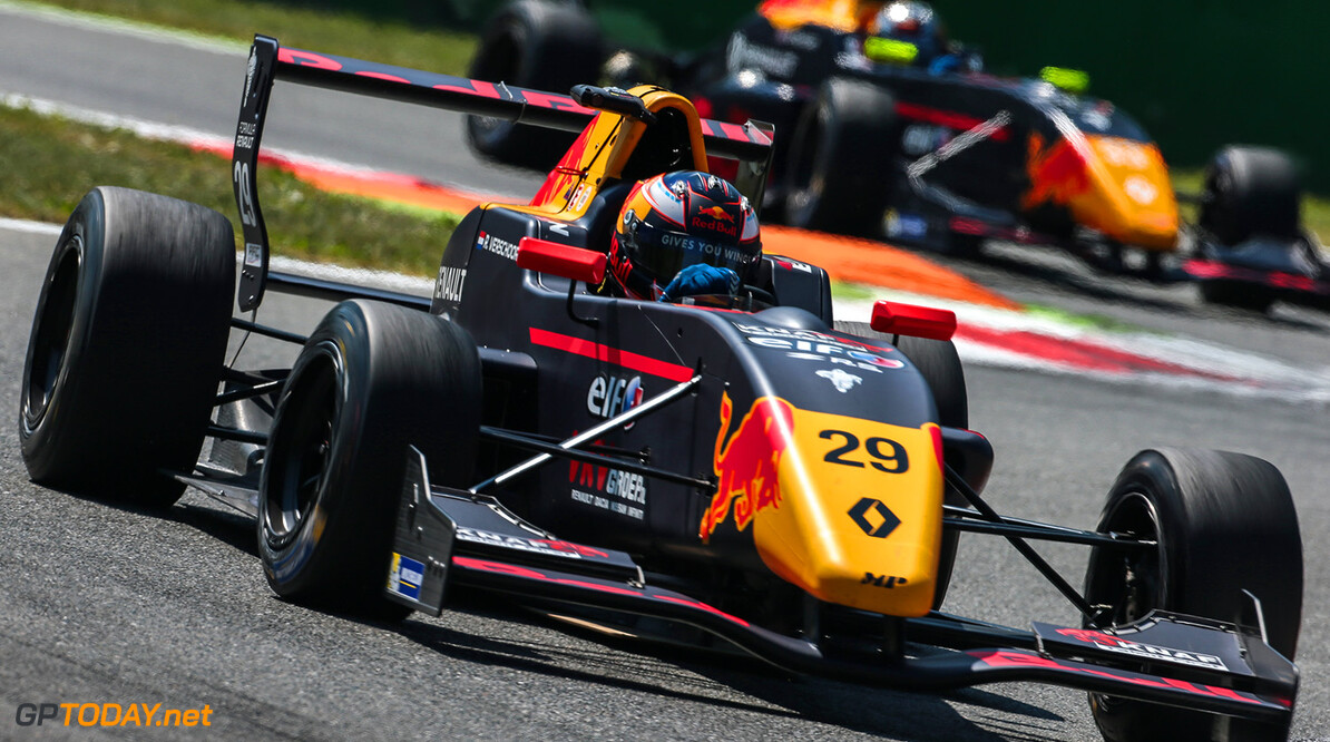 MONZA (ITA) APR 21-23 2017 -  First round of the Formula Renault 2.0 Eurocup at Autodromo di Monza. Richard Verschoor #29 MP Motorsport. // Dutch Photo Agency/Red Bull Content Pool // P-20170422-00386 // Usage for editorial use only // Please go to www.redbullcontentpool.com for further information. // 
Formula Renault 2 Eurocup 2017 Monza, Italy Template Dutch
Nicolaas Kerkmeijer
Monza
Italy

P-20170422-00386