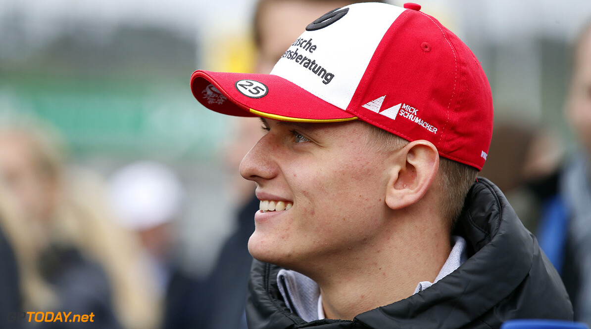Mick Schumacher rijdt ook volgend seizoen in de Formule 3