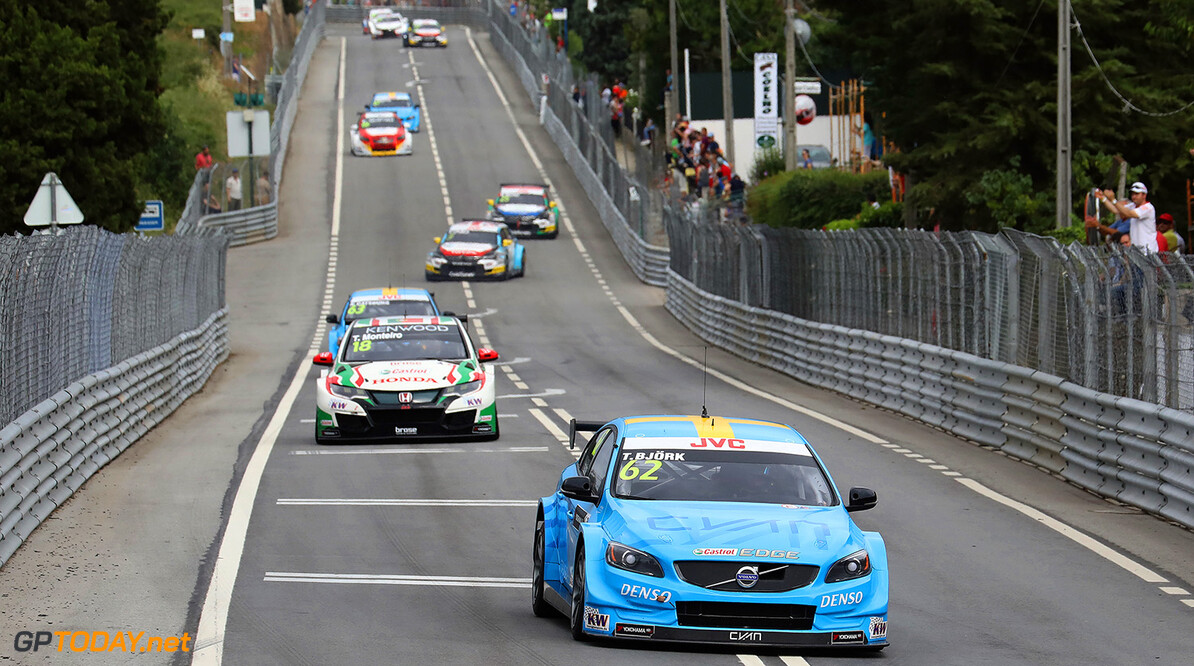 62 BJORK Thed (swe) Volvo S60 Polestar team Polestar Cyan Racing action during the 2017 FIA WTCC World Touring Car Championship race of Portugal, Vila Real from june 23 to 25 - Photo Paulo Maria / DPPI
AUTO - WTCC PORTUGAL 2017
Paulo Maria
Vila Real
Portugal

auto championnat du monde circuit course fia motorsport tourisme wtcc