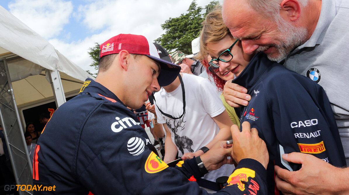 CHICHESTER, ENGLAND - JULY 01:  Pierre Gasly of France and Red Bull Racing signs autographs for fans  during the Goodwood Festival of Speed at Goodwood on July 1, 2017 in Chichester, England.  (Photo by James Bearne/Getty Images) // Getty Images / Red Bull Content Pool  // P-20170701-01324 // Usage for editorial use only // Please go to www.redbullcontentpool.com for further information. // 
Goodwood Festival of Speed

Goodwood House
United Kingdom

P-20170701-01324