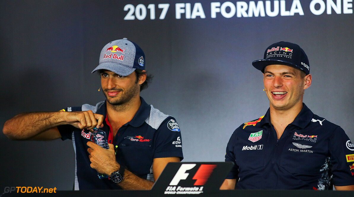 SPIELBERG,AUSTRIA,06.JUL.17 - MOTORSPORTS, FORMULA 1 - Grand Prix of Austria, Red Bull Ring, press conference. Image shows Carlos Sainz Jr. (ESP/ Scuderia Toro Rosso) and Max Verstappen (NED/ Red Bull Racing). Photo: GEPA pictures/ Daniel Goetzhaber // GEPA pictures/Red Bull Content Pool // P-20170706-02039 // Usage for editorial use only // Please go to www.redbullcontentpool.com for further information. // 
FORMULA 1 - GP of Austria 2017

Red Bull Ring
Austria

P-20170706-02039